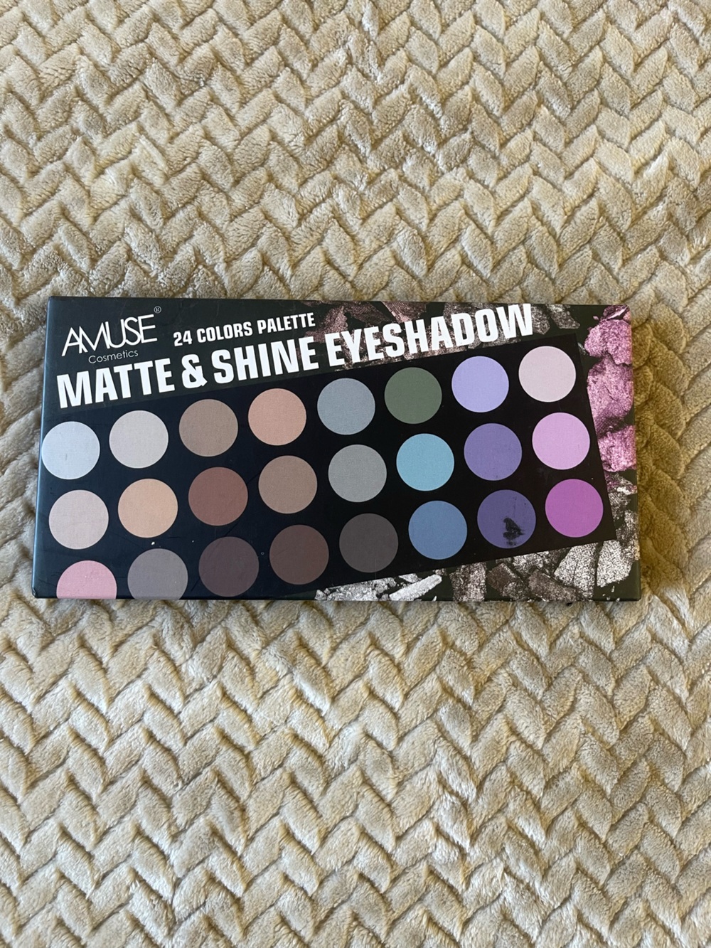 AMUSE Matte & Shine Eyeshadow Palette - Pink, Purple, Neutral Shades - Picture 1 of 2